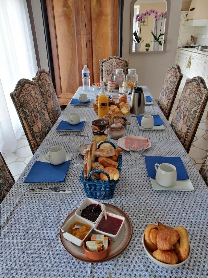 Chambre Et Table D'Hotes Villa Pomponette Nans-les-Pins Exteriör bild